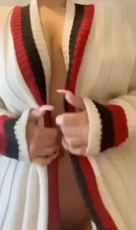 Come play with my soft all natural body😈