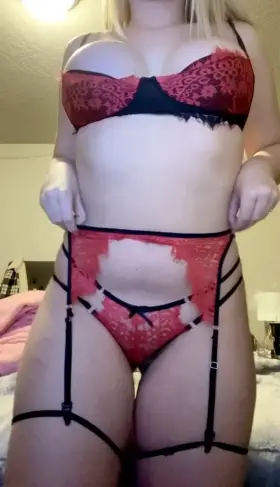 What I hide under my corporate clothes… come see my page to see it all off 😉 50% off for my birthday month! 350+ pics and videos 🥰❤️ [daily uploads and messages, anal, solo toy videos, custom content, lots of titty action] 😜