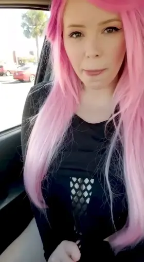 [f] How to have a good day: Catch me flashing in my car 😋