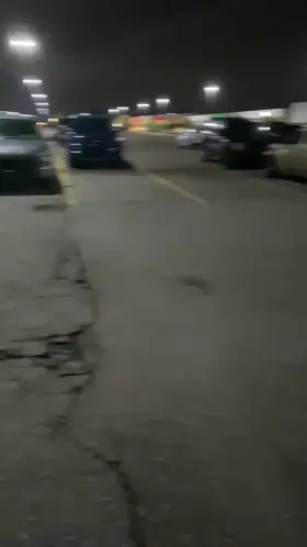 Asking random guys from the gym to record my ass 😯