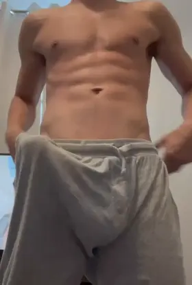 upvote if i made you stop scrolling 👍