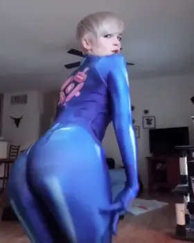 As a joke, I decided to dress up as genderbent Samus for Halloween. But as soon as I put on the suit... (RP)