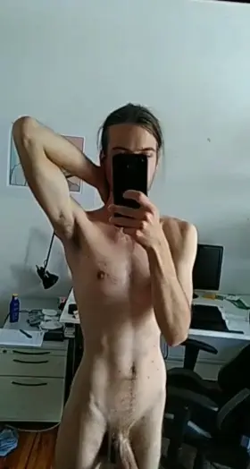 Slide into my dms 😘