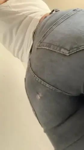 Oops I have a little hole in my jeans👀