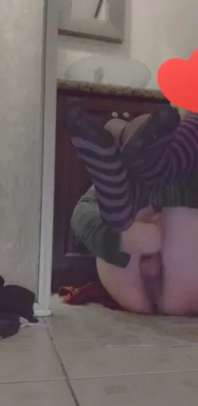 i will be a fuck toy ur gf won't mind