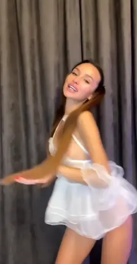 I’m xsmall and I love to dance :)