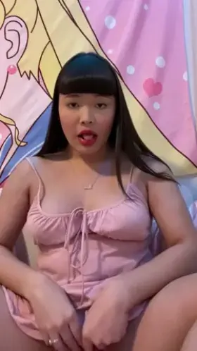 Anyone wanna help me get hard😌