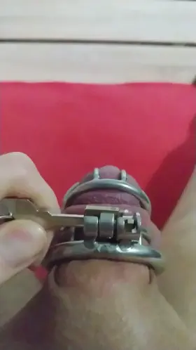 When it *clicks* 🔓🔒and the key 🔑 is pulled out, its the best feeling😍🔐 Am i right?😏