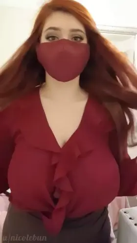 Here to make your Saturday morning hard😋 ( her Free album In Comments )