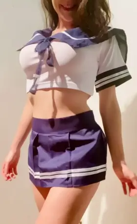 Schoolgirl wants to play
