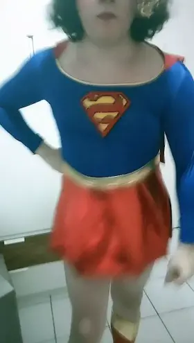 been a while since I posted here, so have a supergirl cosplay 😘
