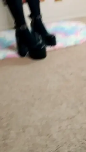 Get s t o n e d & game with me?!?