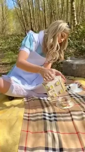 Would you like to cum to my tea party?.. 🧺💕