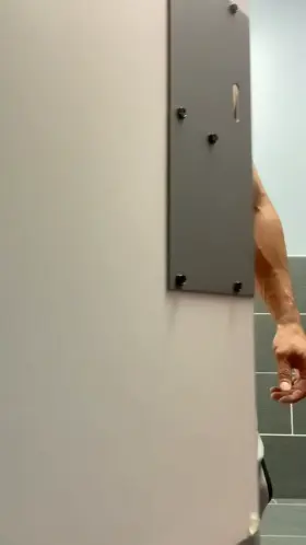 Always horny after a good lift 😈 [M]