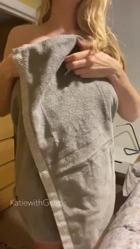 Someone said that you guys love busty blonde girls… So here I am! 😇💕