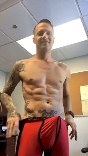 (41) A little office fun 😉