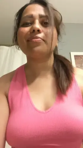 I am a muslim slut who loves the sin of pre-marital sex 😈 cum watch me get fucked 💦👇🏽