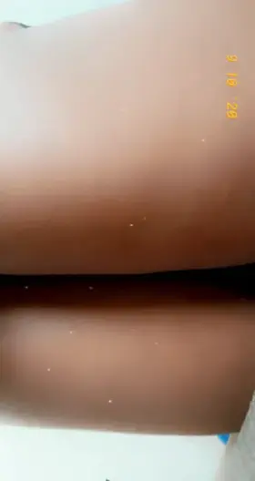 Put my legs 🦵 around his neck now he’s into tall women 🥵💖