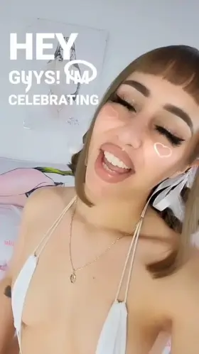 I'll be live in 15 minutes (link in comments) 💖 Come say hey, I'm doing a fuck machine show! I'll be hanging out until 12AM EST 💕