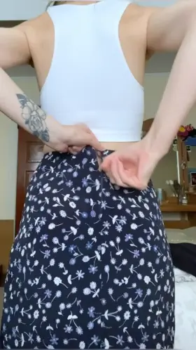 Only react if you’d fuck my 27yo ass