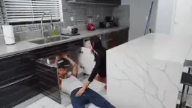 Role Reversal - Azul Hermosa & Small-Hands