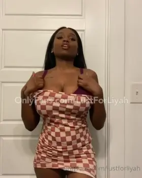 Aliyah her photos and more Videos! Link in Comments