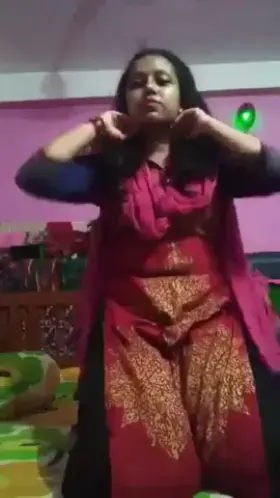 🥰 shy Beautiful bd Girl 😜 inside Devil queen Horny after parent Go 🚶