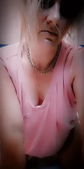 Thick and sweaty milf rub down.