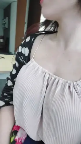 Yeah...I know the bra is useless...sue me 😈