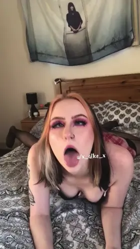 Who would cum on my face ?