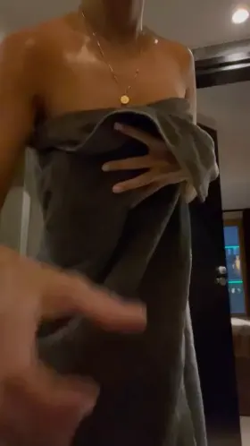 Shaking tits for you 🤪