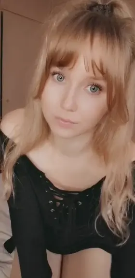 The salesperson said this shirt was meant for a big cleavage but I bought it anyway! Thoughts? 😄