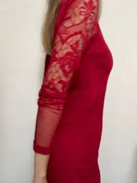 would you like to put your hand under my dress? 🥰