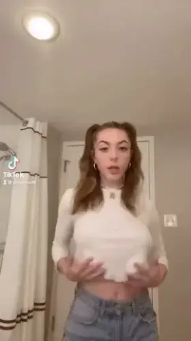 Wanna see a magic trick? 😏🥰