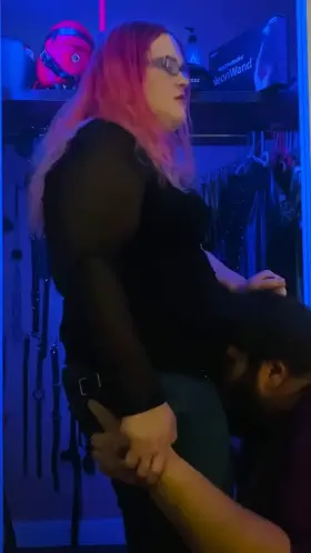 Does anyone else warm up for for their pegging play with a nice blowjob?