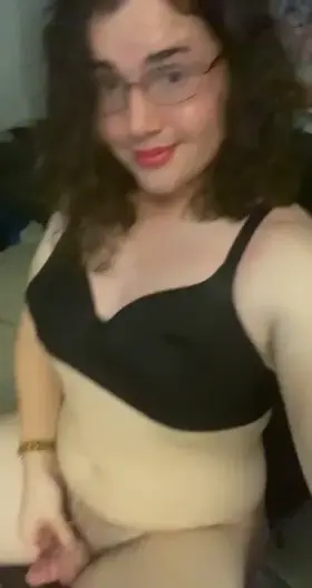 I’m so addicted to getting high and watching sissy porn! 😮‍💨