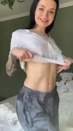 Will you play with my ass? 😋