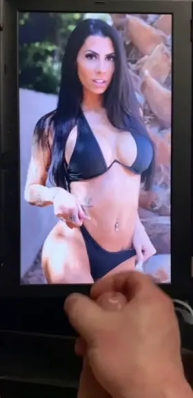 🚨Perfect body babe COVERED🚨