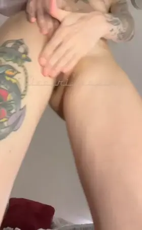 Love pussy lips that hang and dangle?