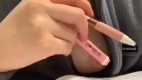 playing my nipples while studying😜😜