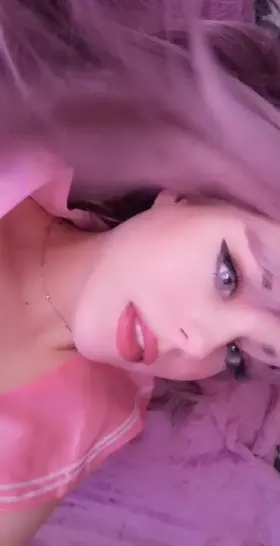 are you hungry? i am here ready to be eaten!😏😜🍑