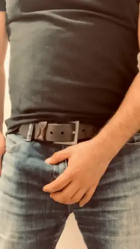 [38] Belated Hump Day. Hope you don’t mind 😏