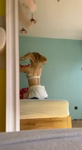 Is there a better way to reveal my 2003 booty? 😈