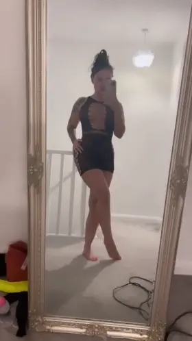 I hope the 5 guys who see this like my milf body🍒