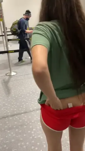 Couldn’t help but fill my ass at the airport