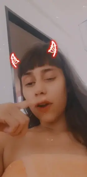 How many inches is your shrimp? I bet my cell phone screen is bigger 🤏🏽😂 anyway, it's time for you to love my big cock