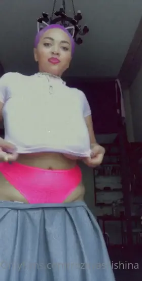 What a hypnotic display of saggy tit jiggling!