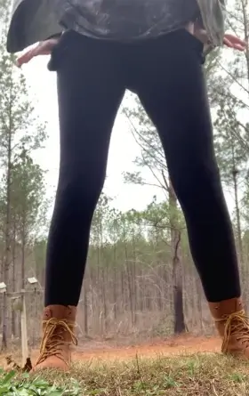 Almost fell down the hill, but here’s an outdoor piss clip 💦