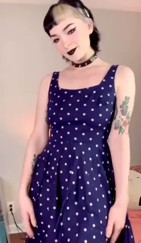 Goth girl pinup (with a twist hehe)