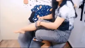 Strong Chinese Woman Wants to Make a Female Shoplifter Worship Her Powerful Legs